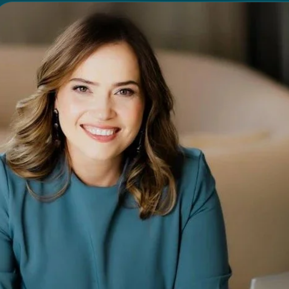 Dra. Élida Silveira, médica coloproctologista em Goiânia (CRM-GO 17349, RQE 9898)